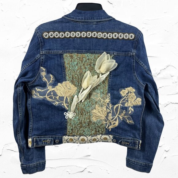 Moon Child Vibes 🌙 Handmade Upcycled Levi’s Jacket – Turquoise, Trims & Charms - Picture 4 of 16